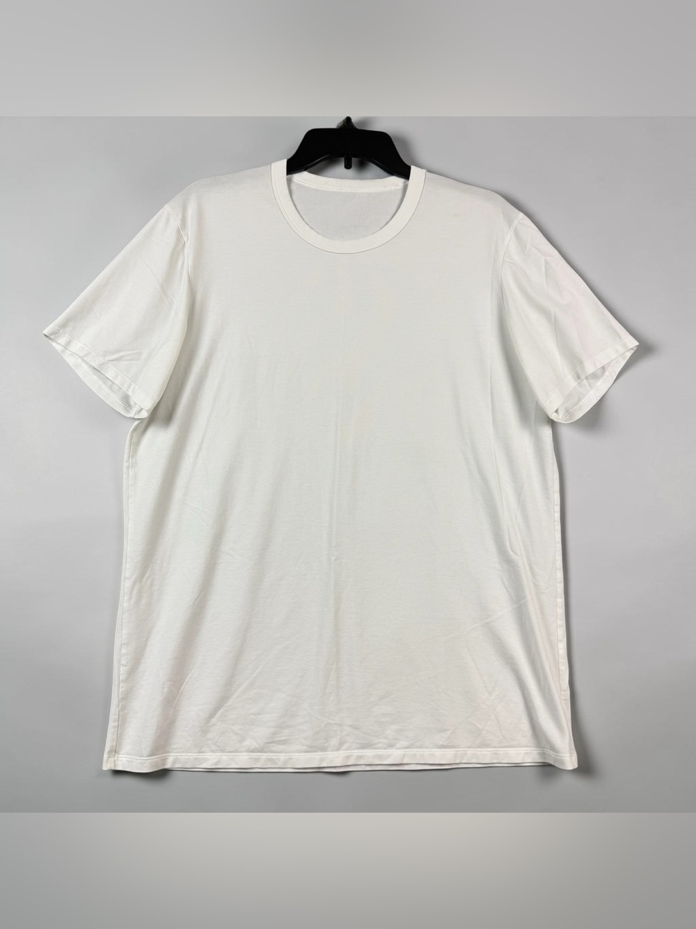 Lululemon Fundamental T-Shirt Mens Large White Crewneck Short Sleeve Casual Tee